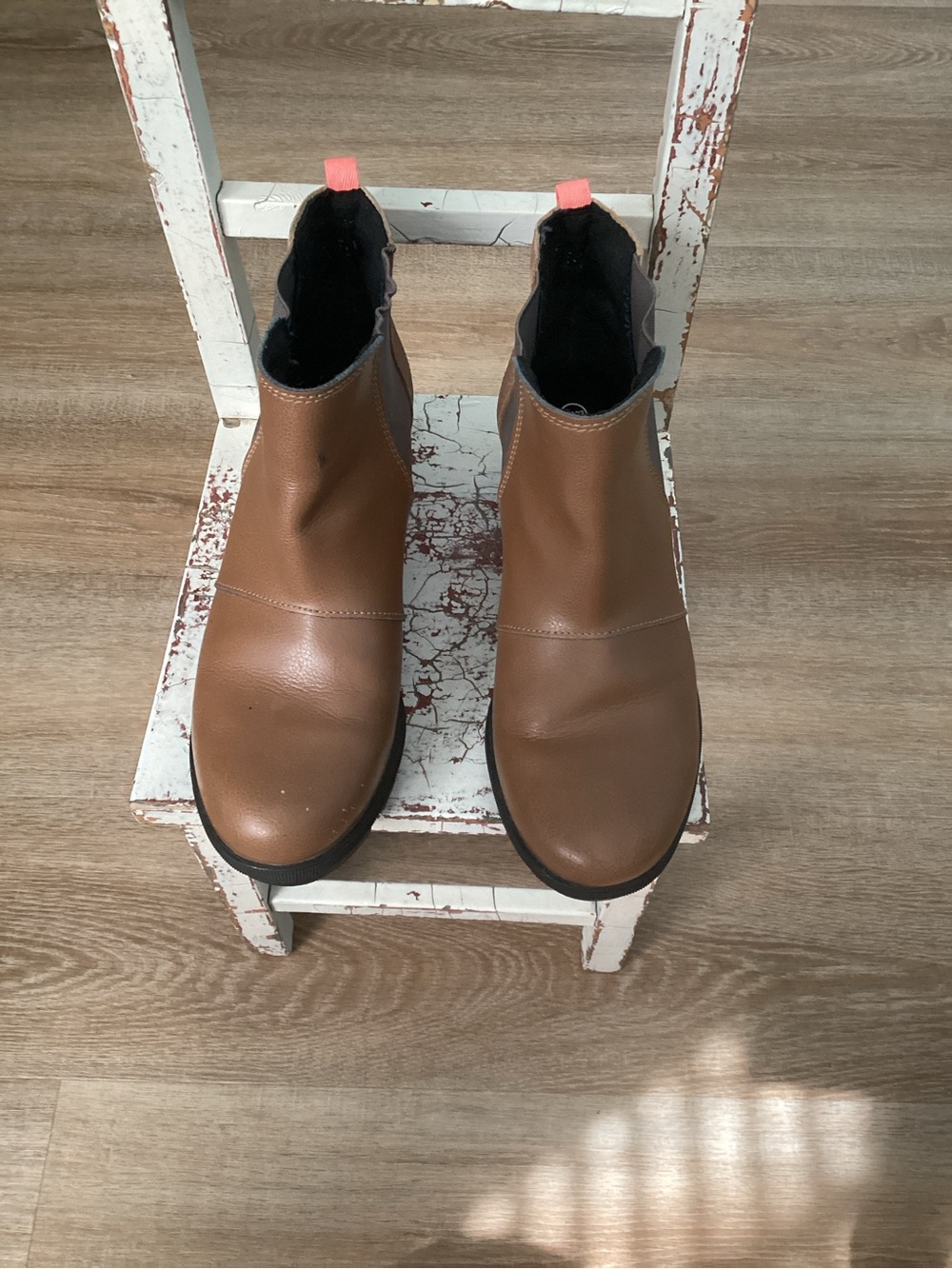 Sorel Joan of Arctic Wedge ll Chelsea Ankle Booth Size 5